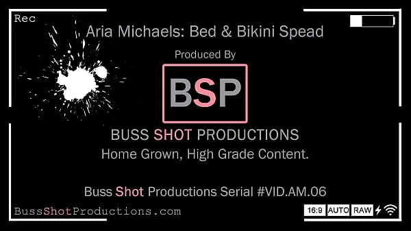 Friss AM.06 Aria Michaels Bed & Bikini Spread Preview meghajtócső