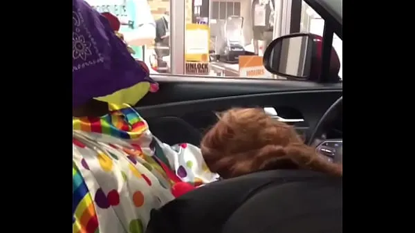 Fresh Clown gets dick sucked while ordering food drive Tube