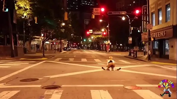 Fresh Clown gets dick sucked in middle of the street drive Tube