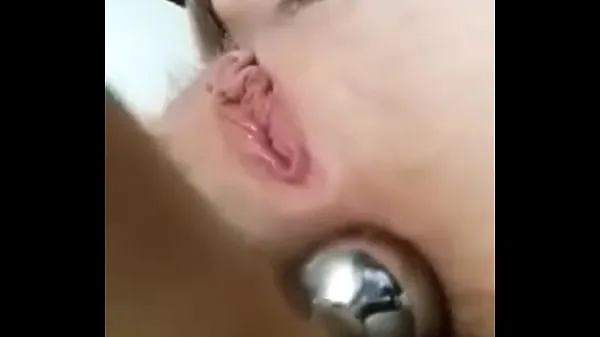 Fresh Young Woman Fills Both Holes With Dildos And Butt Plugs drive Tube