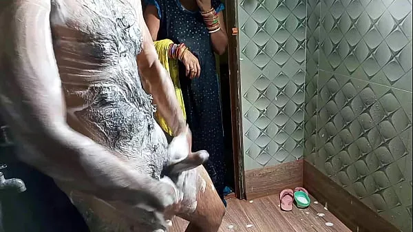 my maid caught me taking bath in bathroom secretly and fucked xnxx by herself Tiub pemacu baharu